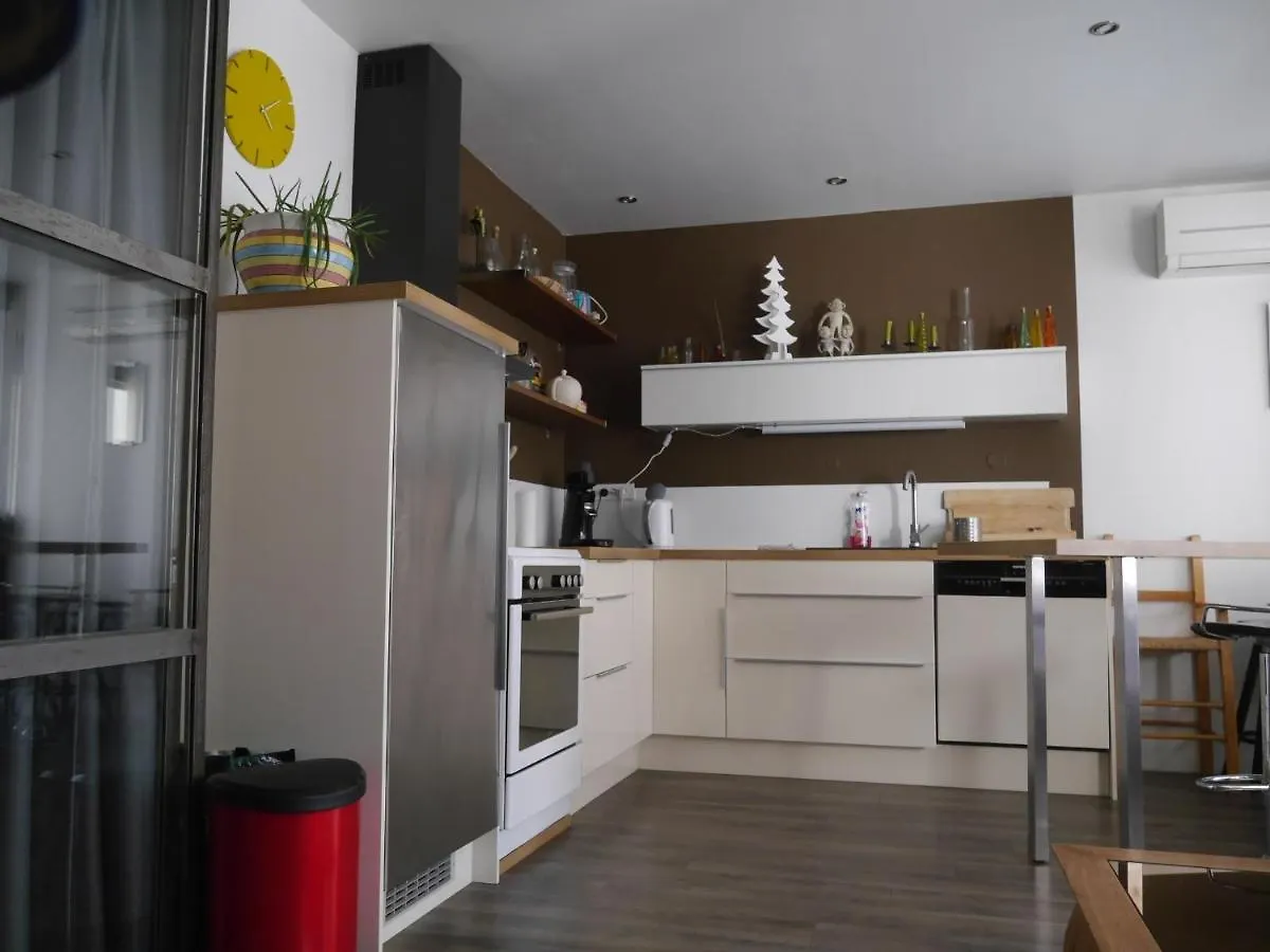 Apartamento Campana Aviñón 0*,  Francia